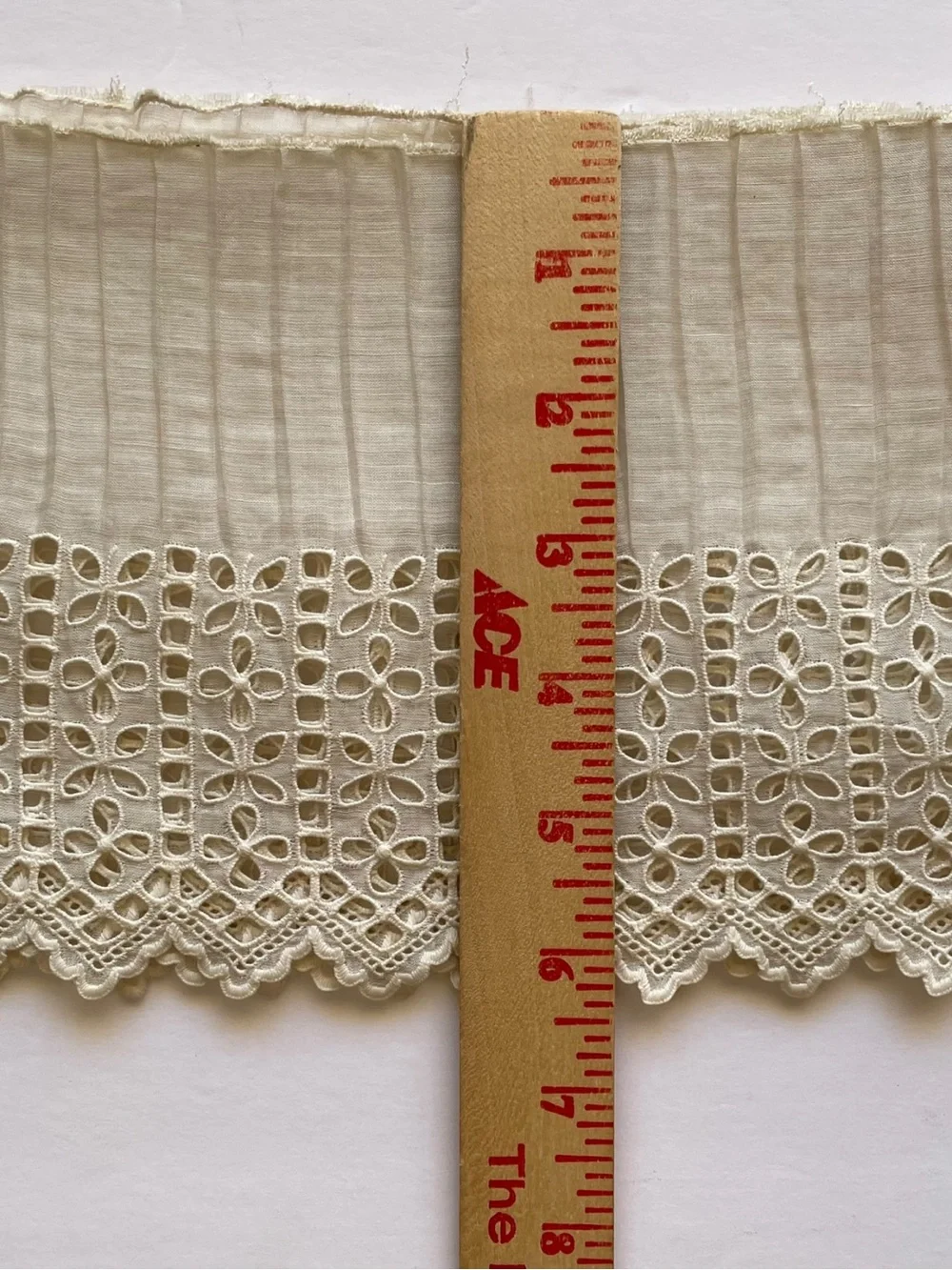 Antique Late 19th C Victorian Lace Trim Pleated Cotton Broderie Anglaise 36